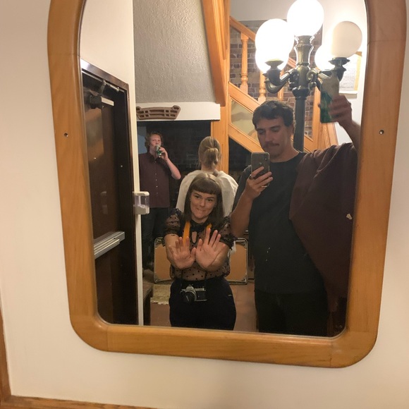 Meet your Posher, Sam 😎 - Picture 3 of 5